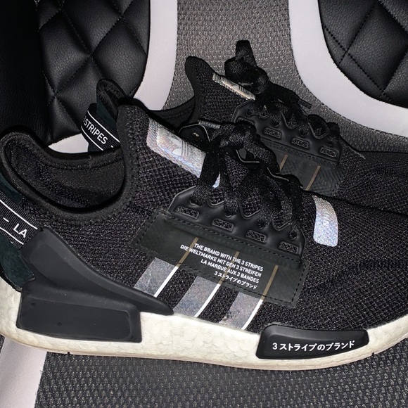 Adidas NMD R1 V2 - Picture 13 of 15